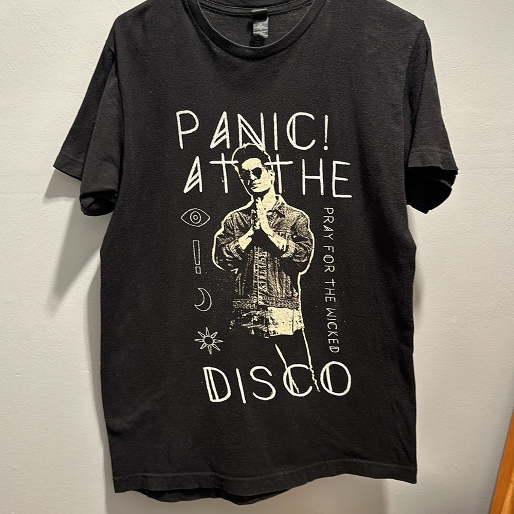 PANIC AT THE DISCO Pray For The Wicked Short Sleeve Concert Tour T-Shirt MED